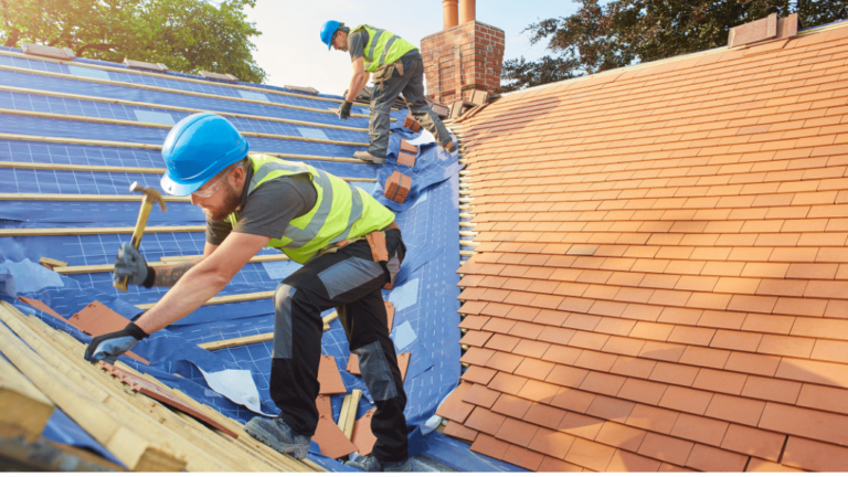 10 Signs You Need Professional Roofing Services in Syracuse, NY